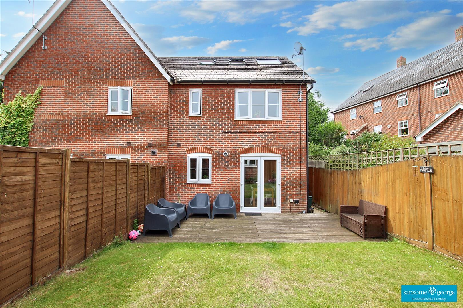 Clarendon Rise, Tilehurst, Reading